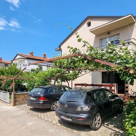 Runko Apartment Umag Exterior photo