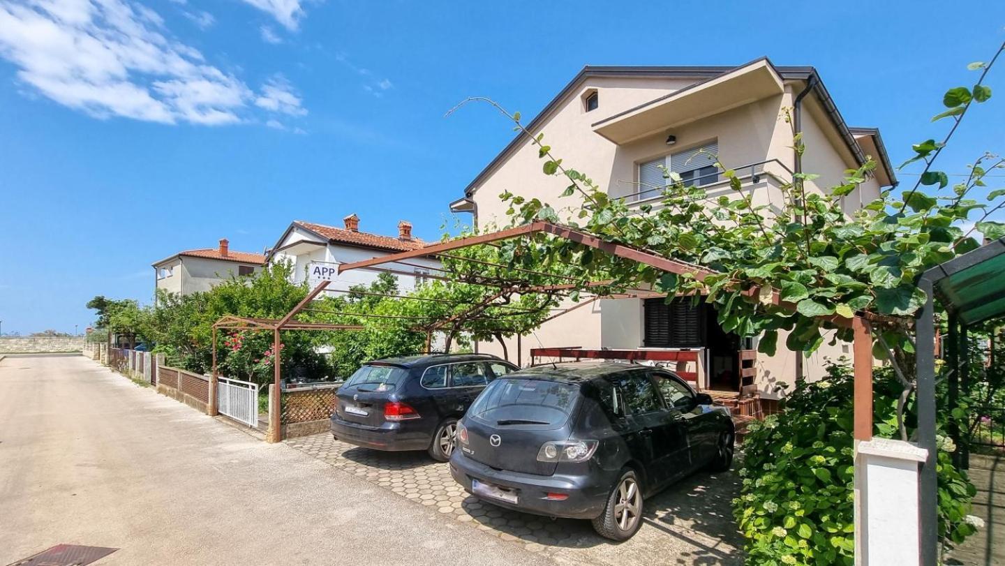 Runko Apartment Umag Exterior photo