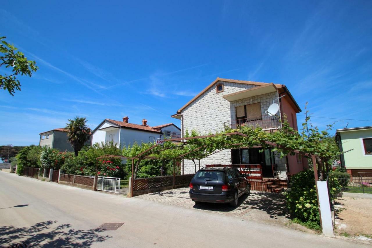 Runko Apartment Umag Exterior photo